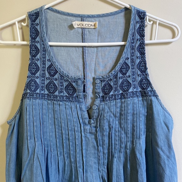 Volcom dress - Picture 3 of 3